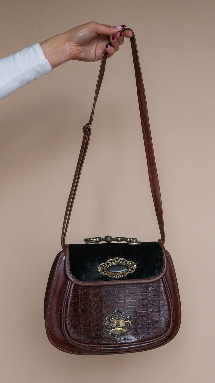 VINTAGE ORNATE LEATHER BAG