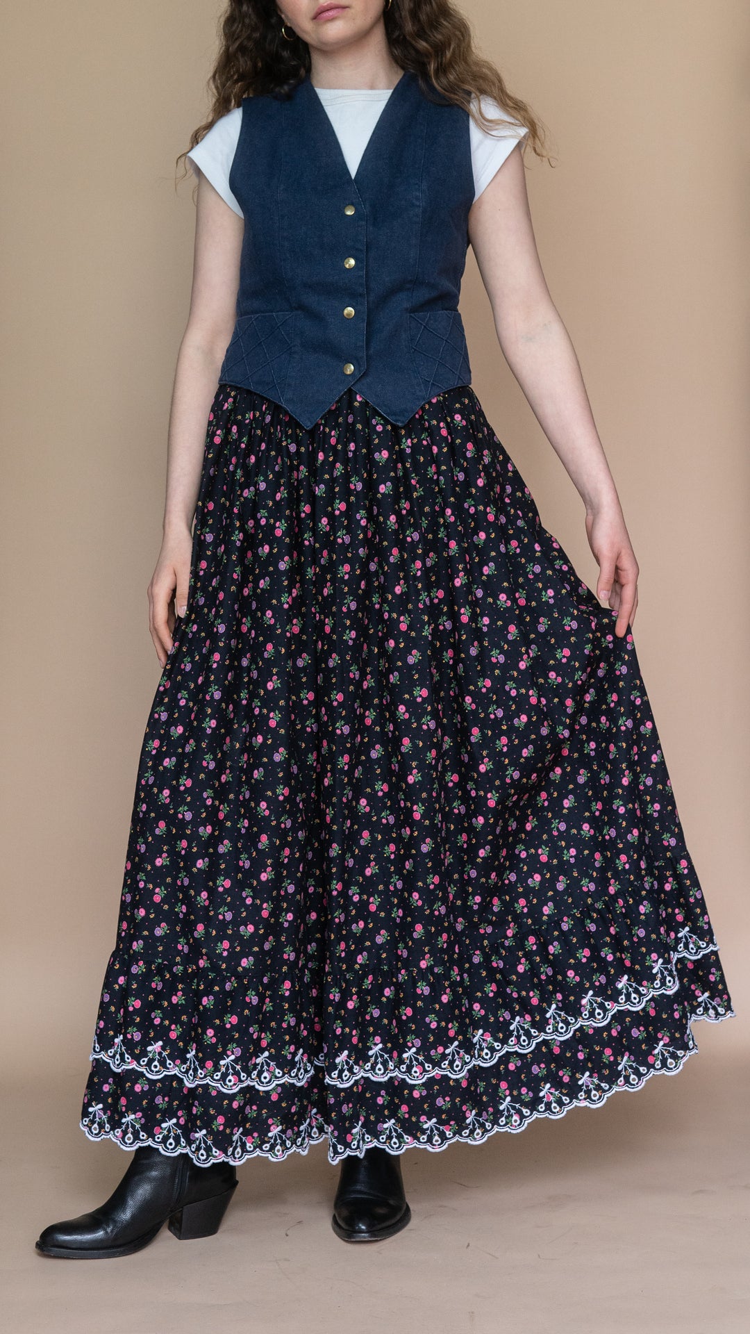 '70s DARK FLORALS MAXI SKIRT - Size XS-S